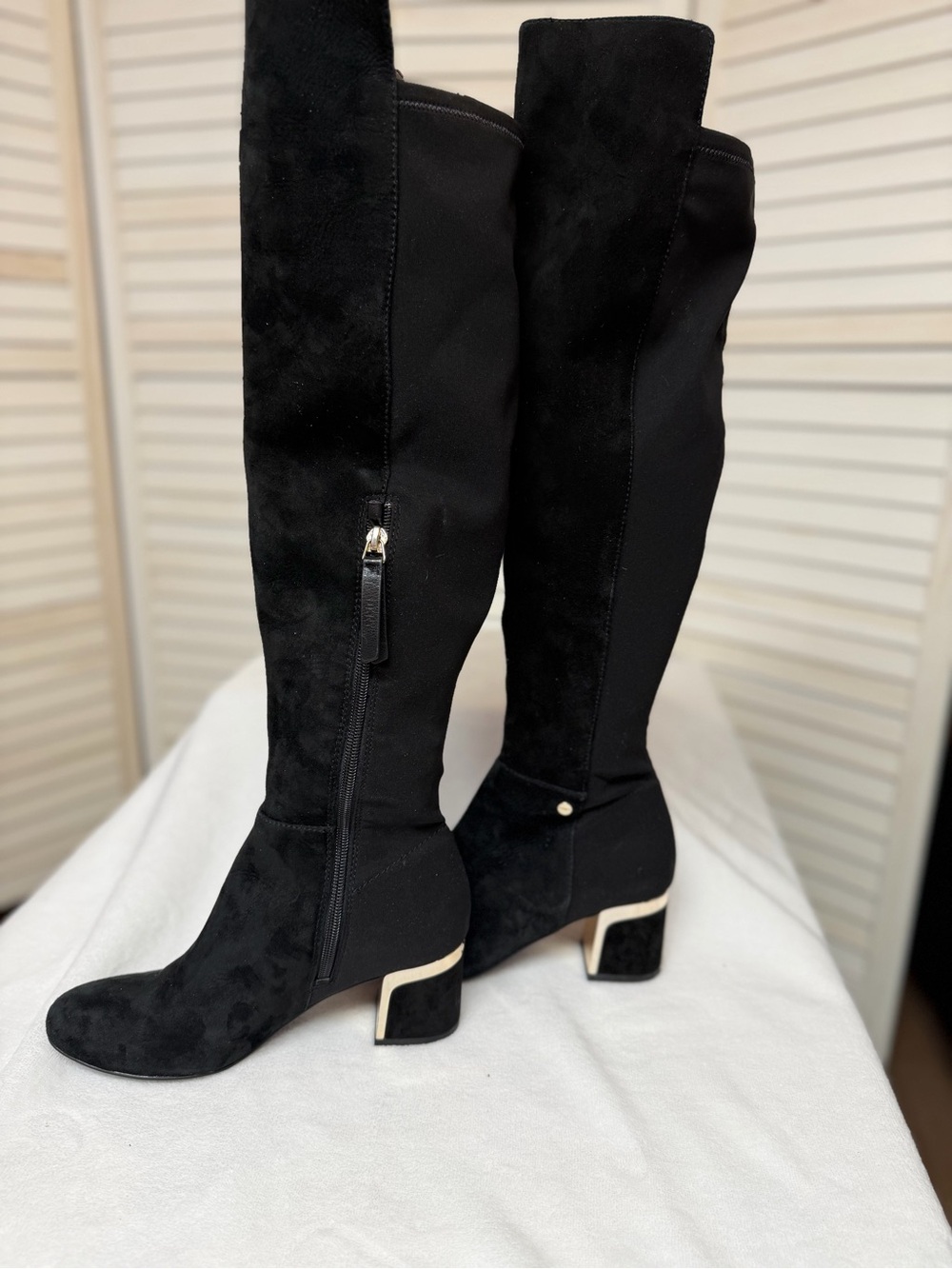 DKNY Cora SUEDE TALL BOOTS Sz 6 GOLD BLOCK HEEL ACCENT STRETCH PANEL SUPER SEXY!